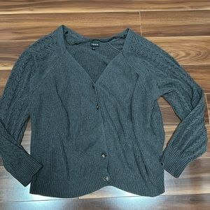 Size 5 / 5X Torrid knit grey button up sweater